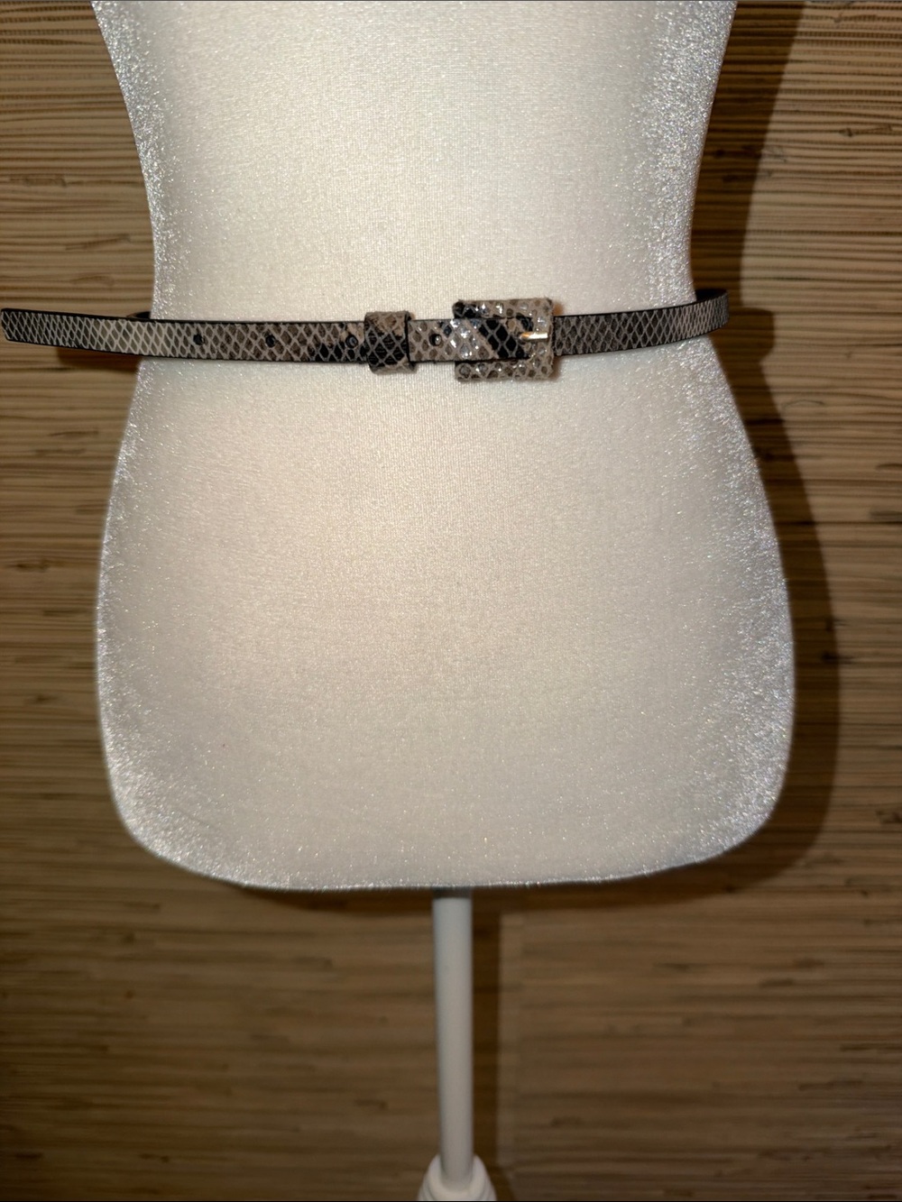 Slim Snakeskin-Textured Waist Belt in Gray medium